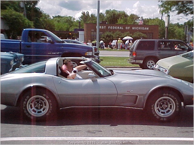 Silver_vette_w_mini_mouse.jpg