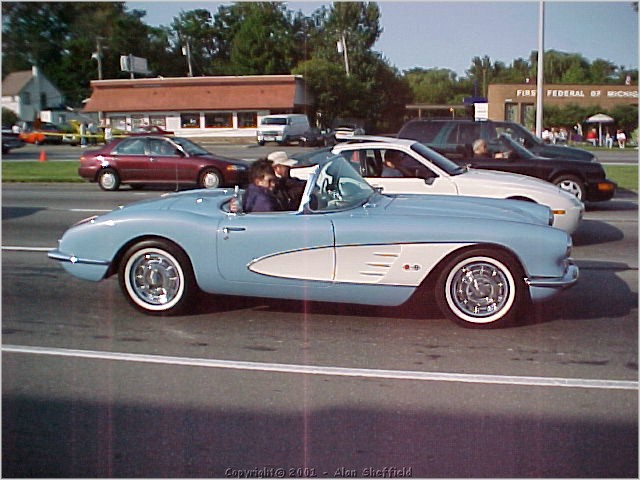 blue_convertable_57ish_vette.jpg