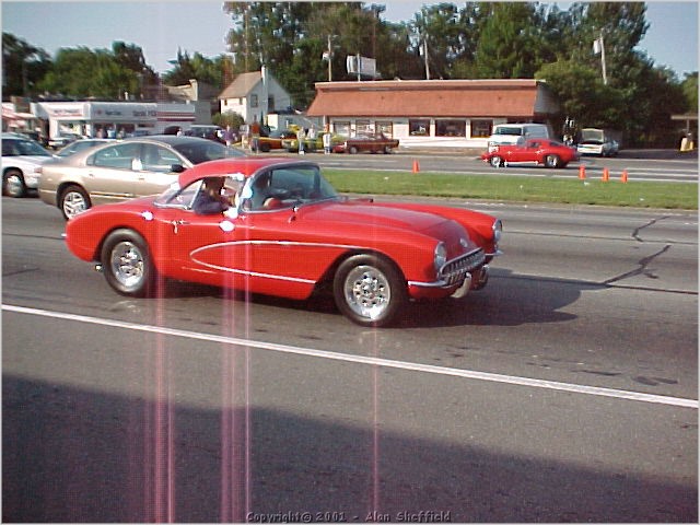red_convertable_57ish_vette.jpg