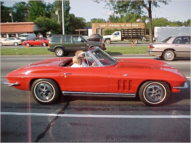 red_convertable_vette_2.jpg