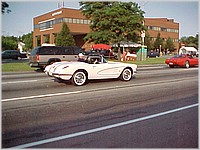 White_convertable_57ish_vette.jpg
